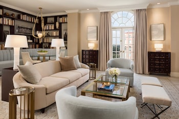 Suite (Rosewood Suite)