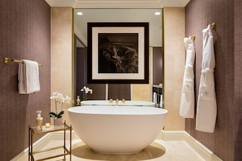 Suite (Mansion Suite)