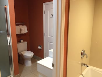 Suite, 1 King Bed, Non Smoking