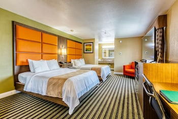 Standard Room, 2 Queen Beds, Non Smoking