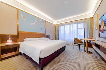 Premier Deluxe King Bed Room