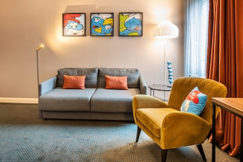 Family Room, 2 Queen Beds (Fun Smurf)