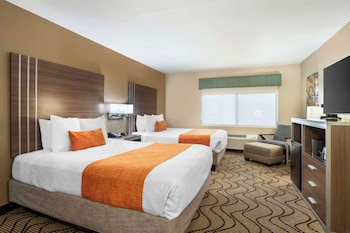 Standard Room, 2 Queen Beds, Non Smoking, Refrigerator & Microwave (Pet Friendly)