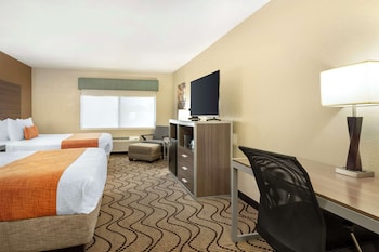 Standard Room, 2 Queen Beds, Non Smoking, Refrigerator & Microwave (Pet Friendly)