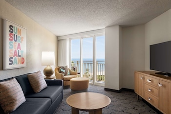 Suite, 1 King Bed, Oceanview, Sit Down Balcony