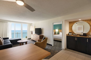 Suite, 2 Queen Beds, Oceanfront, Juliet Balcony