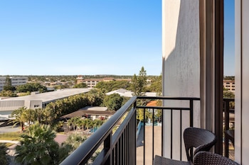 Suite, 1 King Bed, Sunset View, Accessible Bathtub, Sit Down Balcony