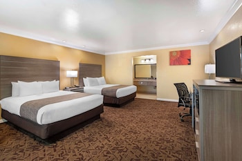 Standard Room, 2 Queen Beds, Non Smoking