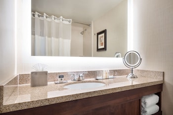 Room, 2 Queen Beds, Accessible, Bathtub (Mobility & Hearing)