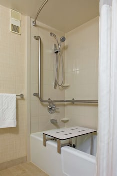 Room, 1 King Bed, Accessible (Roll-In Shower, Hearing)