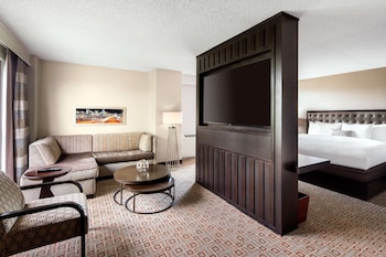 Room, 1 King Bed with Sofa bed, Non Smoking