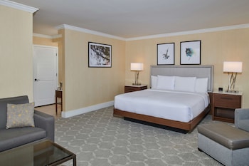 Deluxe Room, 1 King Bed