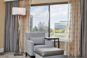 Deluxe Room, 1 King Bed