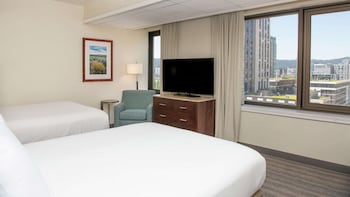 Room, 1 King Bed, Accessible, Bathtub (Mobility & Hearing)