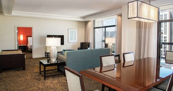 Suite, 1 King Bed, Balcony