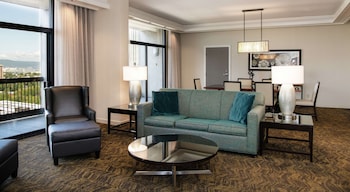 Suite, 1 King Bed, Balcony