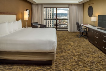 Suite, 1 King Bed, City View