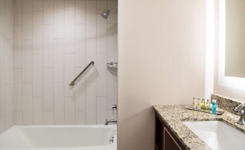Room, 1 King Bed, Accessible, Bathtub