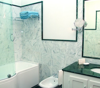 Single Room, 1 Large Twin Bed