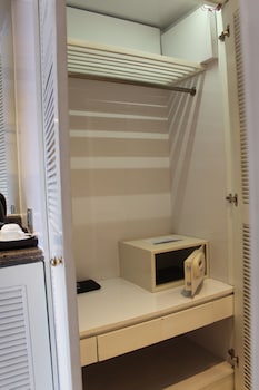 Junior Suite The Level with Executive Lounge Access