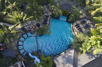 Deluxe Room, Pool View