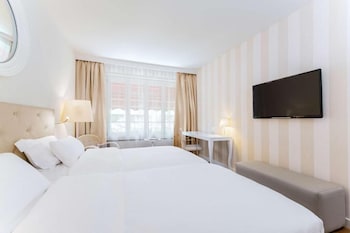 Superior Room, Garden View