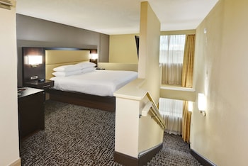 Room, 1 King Bed (Townhouse)