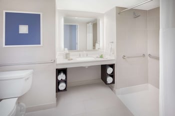 Suite, 1 King Bed, Accessible (Hearing, Roll-in Shower)