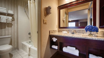 Standard Room, 2 Queen Beds, Non Smoking, Refrigerator