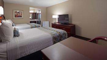 Standard Room, 2 Queen Beds, Non Smoking, Refrigerator