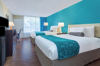 2 Queen Beds, Non Smoking, Courtyard View