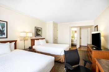 Room, 2 Double Beds, Accessible, Non Smoking (Roll-In Shower)