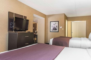 Suite, Multiple Beds, Non Smoking