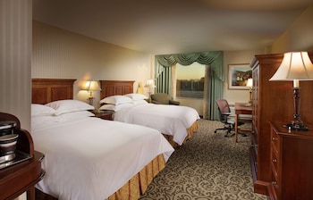 Room, 2 Double Beds (Private Key Access Floor)