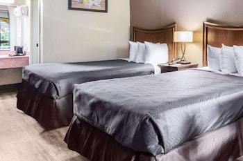 Standard Room, 2 Double Beds, Non Smoking