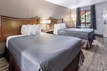 Standard Room, 2 Double Beds, Non Smoking