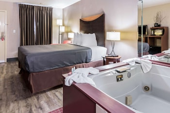Suite, 1 Queen Bed, Non Smoking