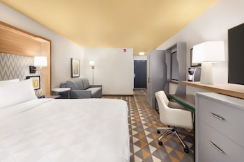 Premium Room, 1 King Bed with Sofa bed