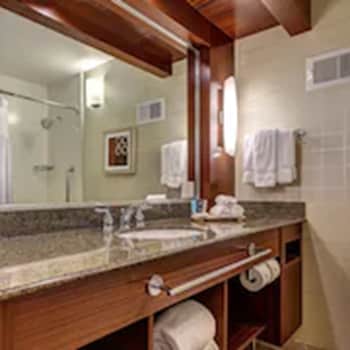 Standard Room, 1 Queen Bed