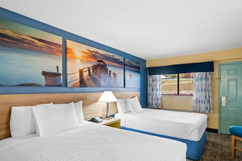 Room, 2 Queen Beds, Non Smoking (Second Floor)