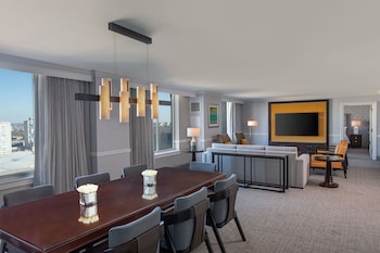 Presidential Suite, 1 King Bed with Sofa bed