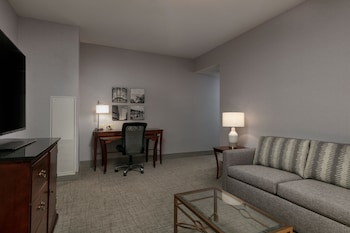 Executive Suite, 1 King Bed with Sofa bed, Tower
