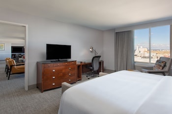 Presidential Suite, 1 King Bed with Sofa bed