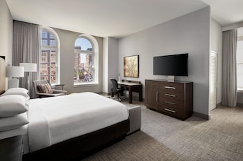 Room, 1 King Bed, Tower