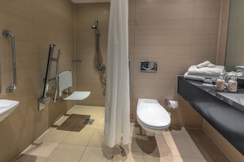 Classic Accessible Twin Room