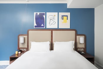 Standard Room, 1 King Bed, Accessible
