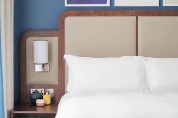 Premium Room, 1 King Bed