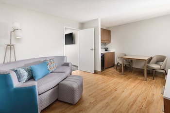 Suite, Multiple Beds