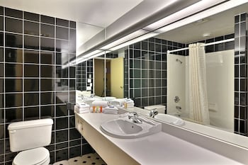 Club Room, 1 King Bed, Balcony
