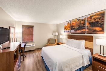 Standard Room, 1 Queen Bed